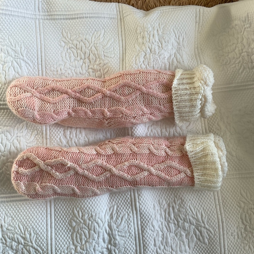 Indigo cable knit Reading Socks NWOT
